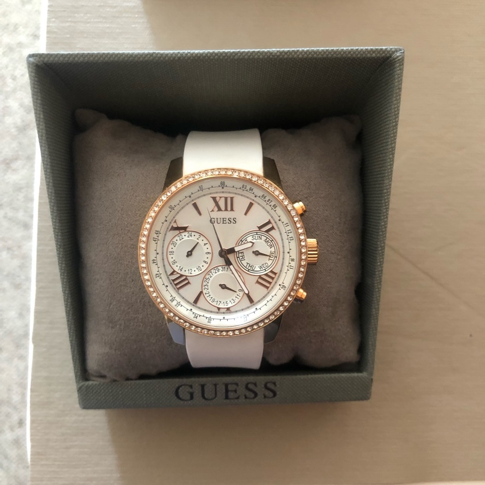 Guess Watch